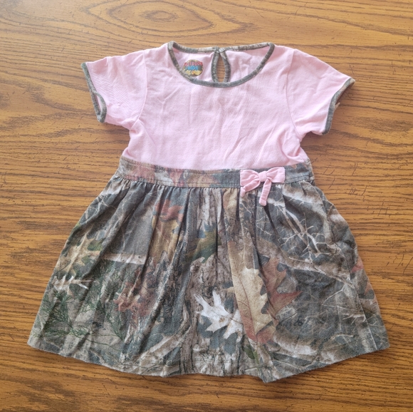 Girl's 2T dress - Picture 1 of 2